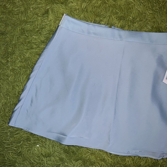 Mini skirt - Picture 2 of 3